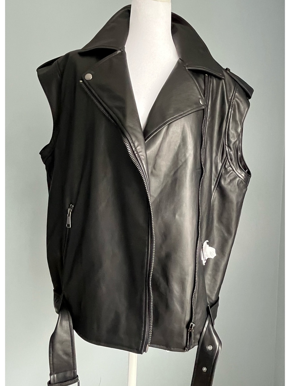 Forever 21 Oversized Sleeveless Moto Faux Leather Vest